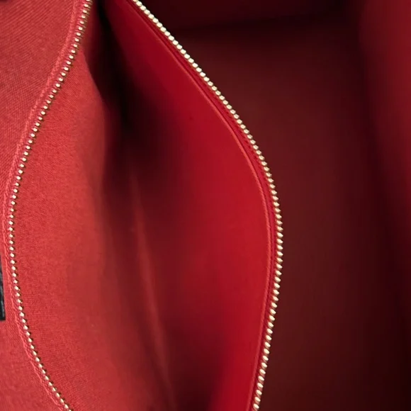 Louis Vuitton Onthego GM Tote Bag - Picture 6 of 9